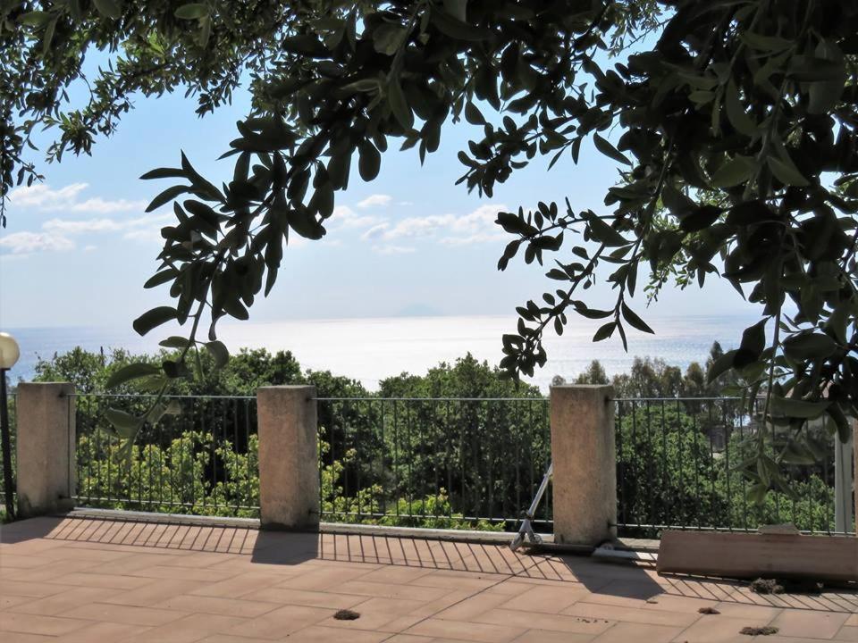 B&B Le Rose Del Tirreno Falerna Exteriör bild
